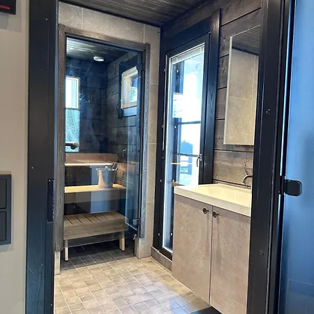 Villa Norvahovi - View, Sauna And Wood Interior *