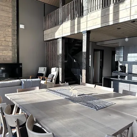 Norvahovi - View, Sauna And Wood Interior Villa Rovaniemi