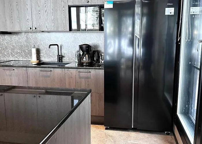 别墅 Norvahovi - View, Sauna And Wood Interior 罗瓦涅米