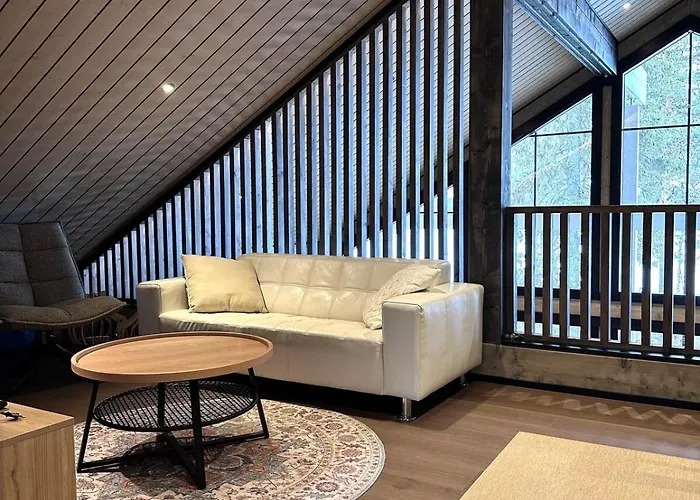 别墅 Norvahovi - View, Sauna And Wood Interior *